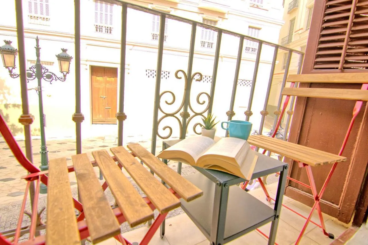 Low Cost Rooms Teatro Malaga Homestay