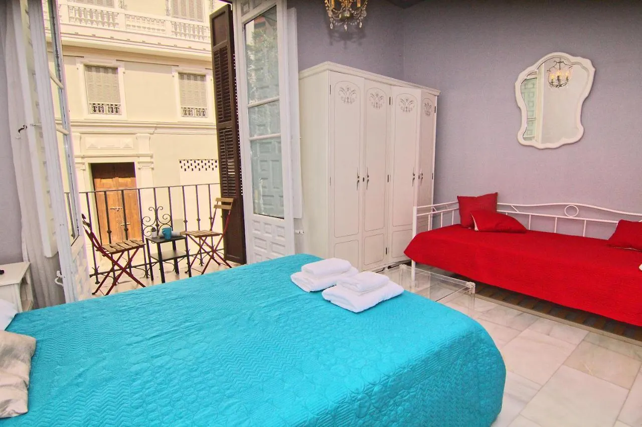 Homestay Low Cost Rooms Teatro Malaga Spain