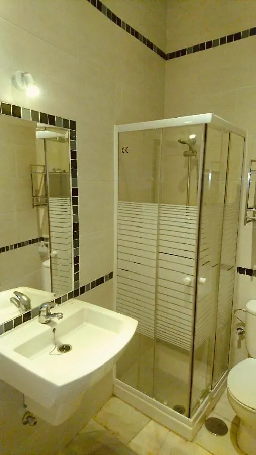 Low Cost Rooms Teatro Málaga Pansiyon